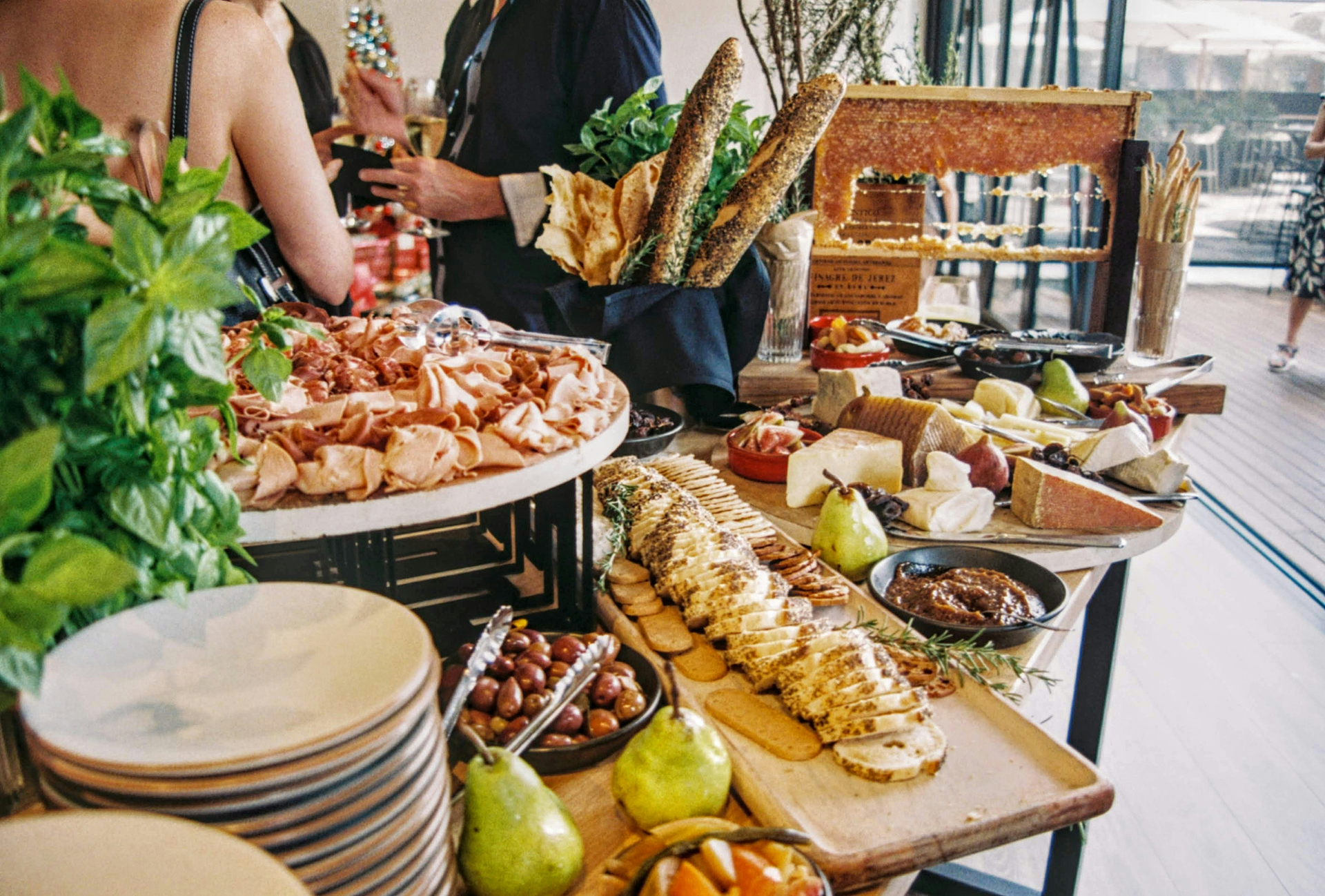 catering_comp02.png (1)